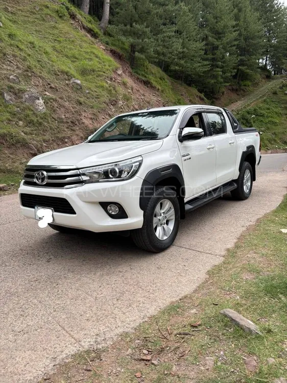 Toyota Hilux 2019 for Sale in Kashmir Image-1