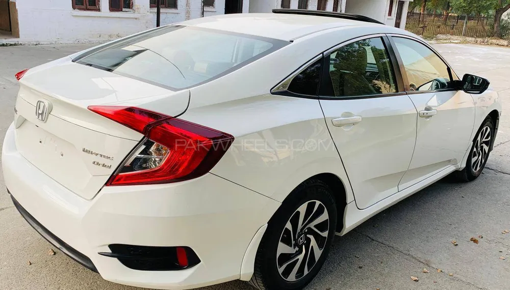 Honda Civic 2018 for Sale in Mardan Image-1