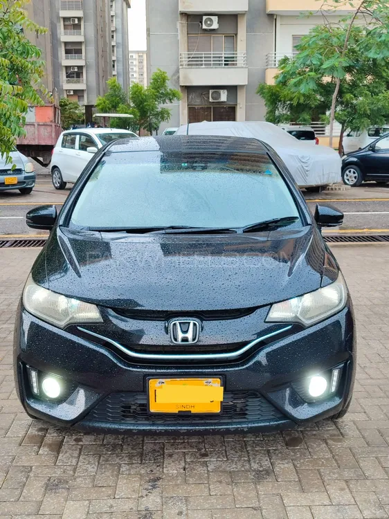 Honda Fit 2015 for Sale in Karachi Image-1
