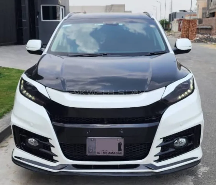 Honda Vezel 2017 for Sale in Lahore Image-1