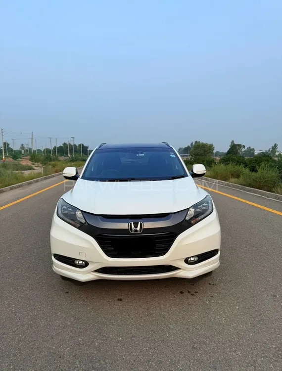 Honda Vezel 2015 for Sale in Toba Tek Singh Image-1