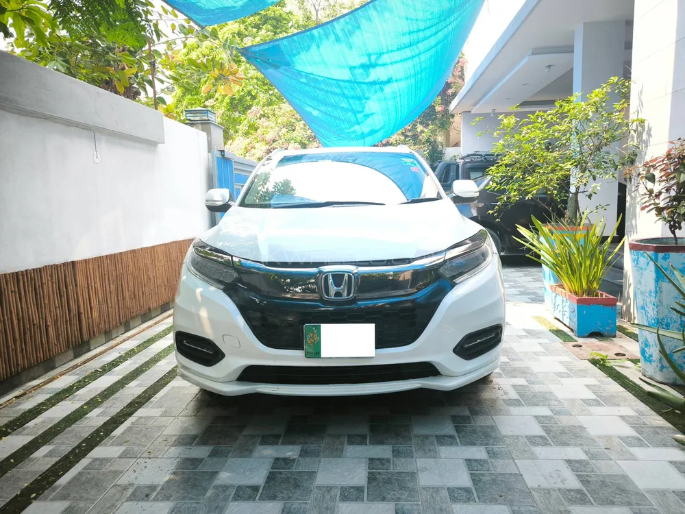 Honda Vezel 2015 for Sale in Lahore Image-1