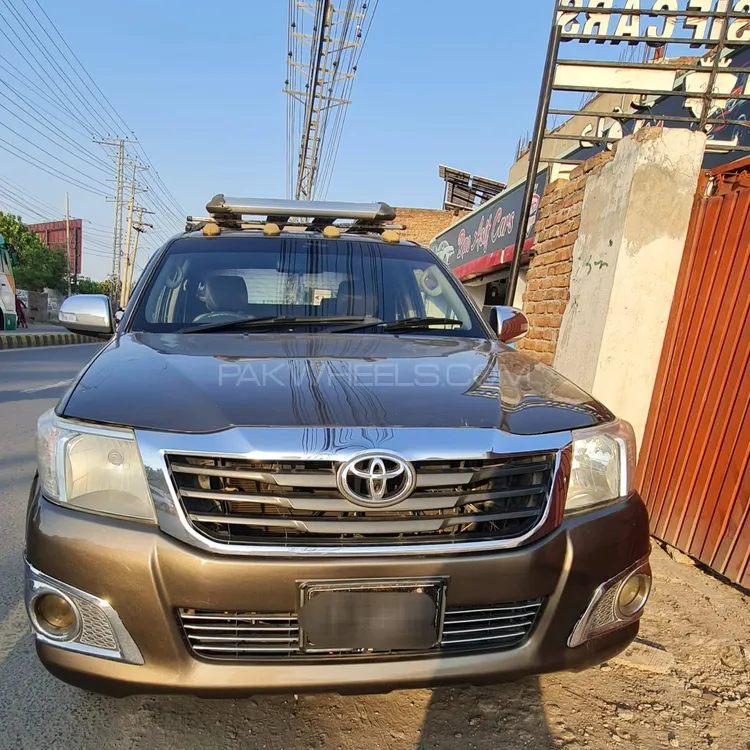 Toyota Hilux 2014 for Sale in Multan Image-1