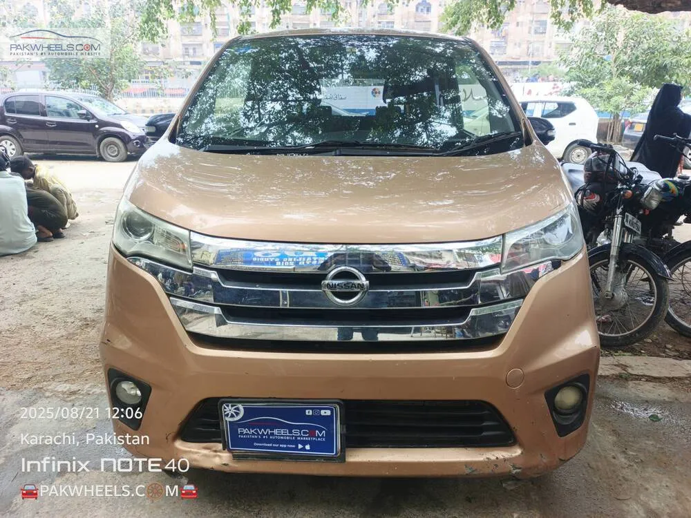 نسان ڈیز 2015 for Sale in کراچی Image-1