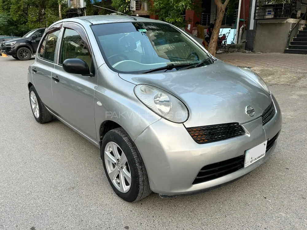 Nissan March 2004 for Sale in Islamabad Image-1