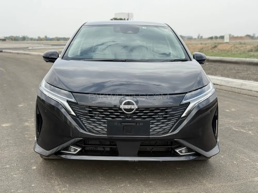 Nissan Note 2021 for Sale in Lahore Image-1