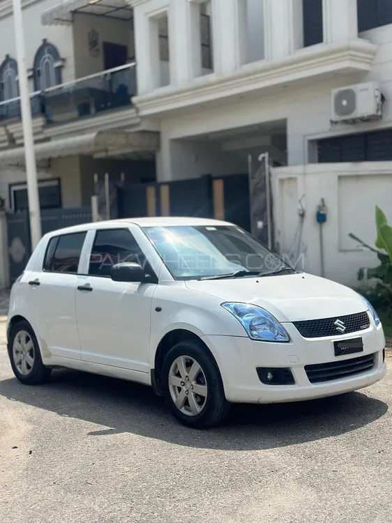 Suzuki Swift 2012 for Sale in Gujranwala Image-1