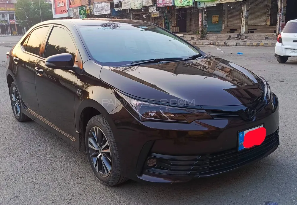 Toyota Corolla 2017 for Sale in Lahore Image-1