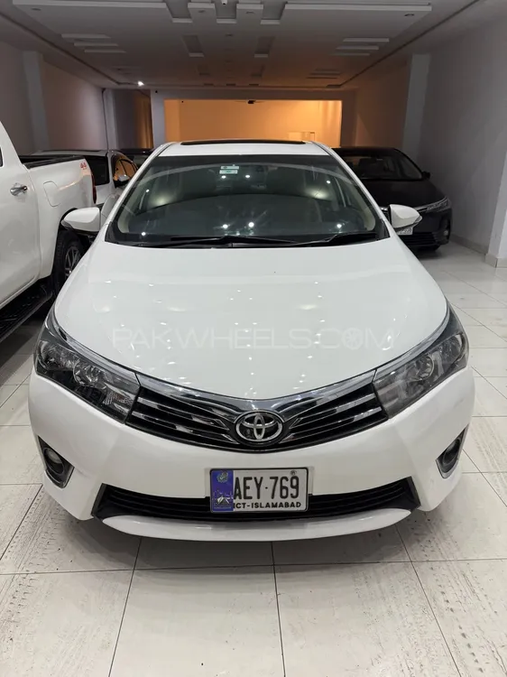 Toyota Corolla 2017 for Sale in Peshawar Image-1