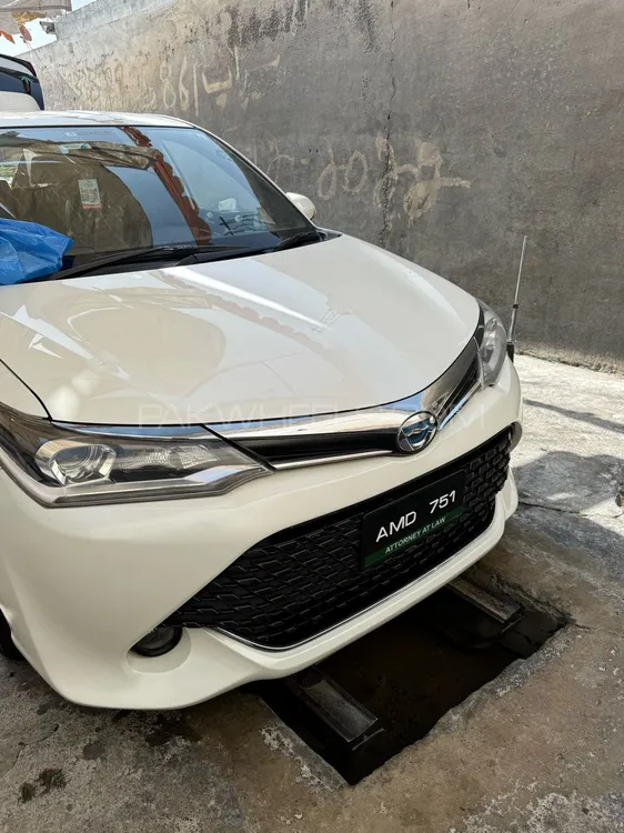 Toyota Corolla Fielder 2015 for Sale in Mardan Image-1