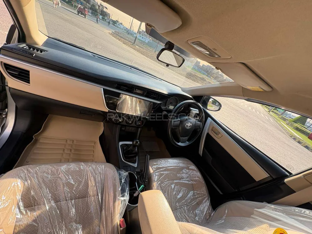 Toyota Corolla 2015 for Sale in Lahore Image-1