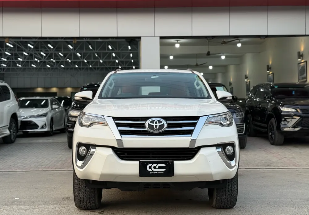 Toyota Fortuner 2017 for Sale in Lahore Image-1