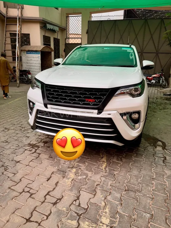 Toyota Fortuner 2017 for Sale in Gujranwala Image-1