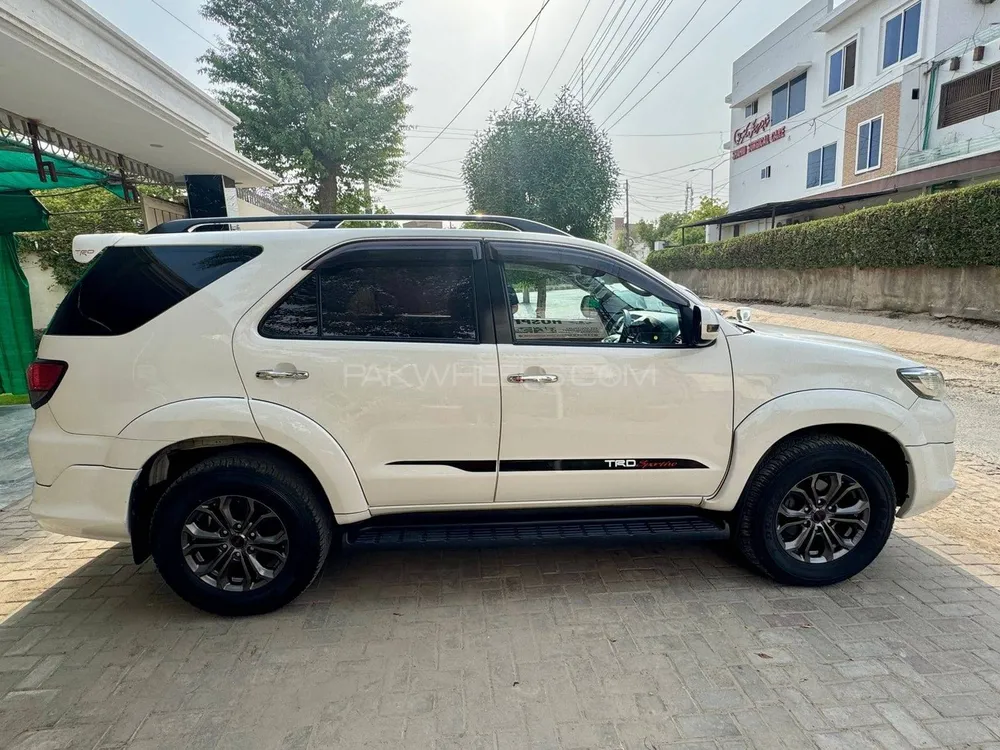 Toyota Fortuner 2015 for Sale in Bahawalpur Toyota Fortuner 2015 for Sale in Bahawalpur Image-15
