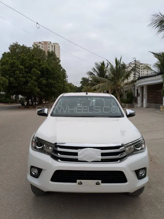 Toyota Hilux 2021 for Sale in Karachi Image-1
