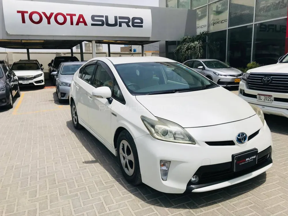 Toyota Prius 2013 for Sale in Karachi Image-1