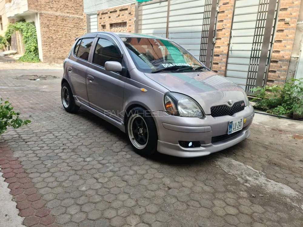 Toyota Vitz 2003 for Sale in Peshawar Image-1