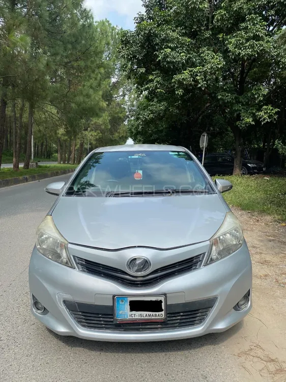 Toyota Vitz 2013 for Sale in Islamabad Image-1