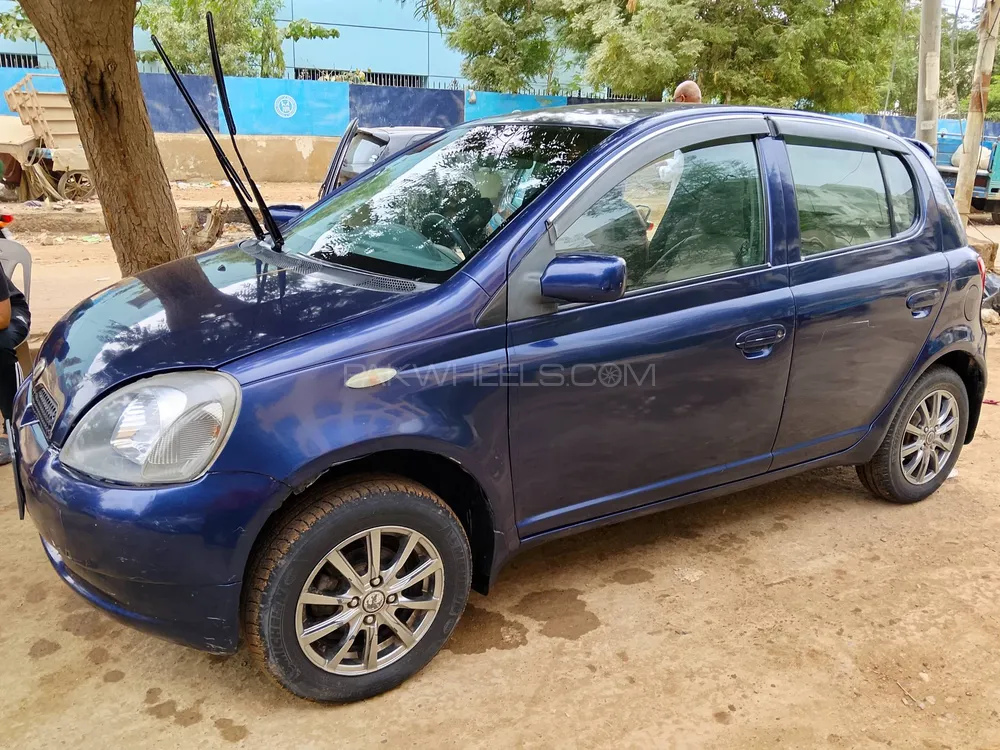 Toyota Vitz 1999 for Sale in Karachi Image-1