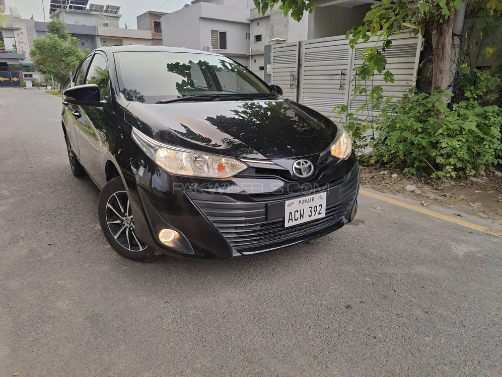 Toyota Yaris Sedan 2021 for Sale in Lahore Image-1