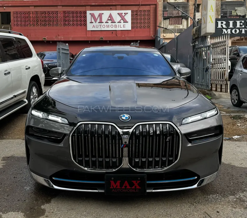 BMW 7 Series 2022 for Sale in Karachi Image-1
