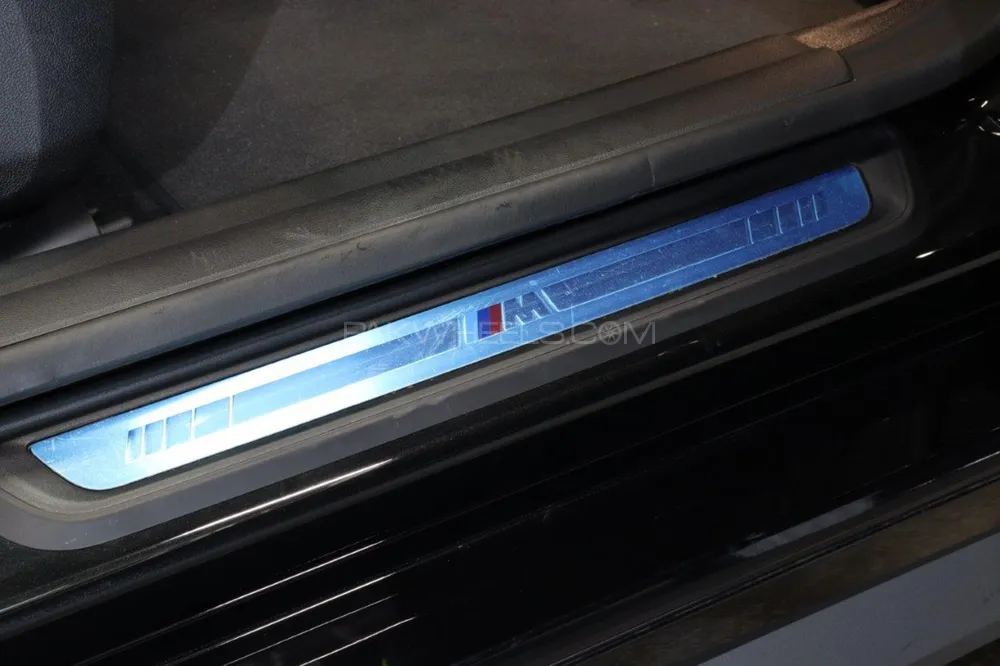 BMW i4 2023 for Sale in Lahore BMW i4 2023 for Sale in Lahore Image-11
