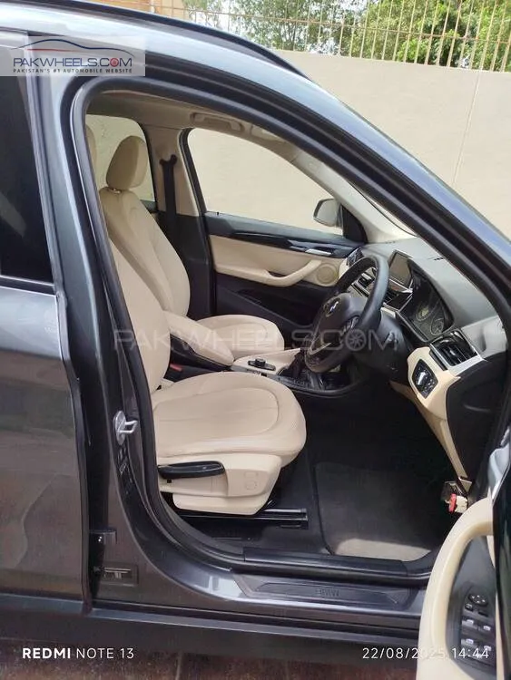 بی ایم ڈبلیو ایکس 1 2017 for Sale in کراچی بی ایم ڈبلیو ایکس 1 2017 for Sale in کراچی Image-10
