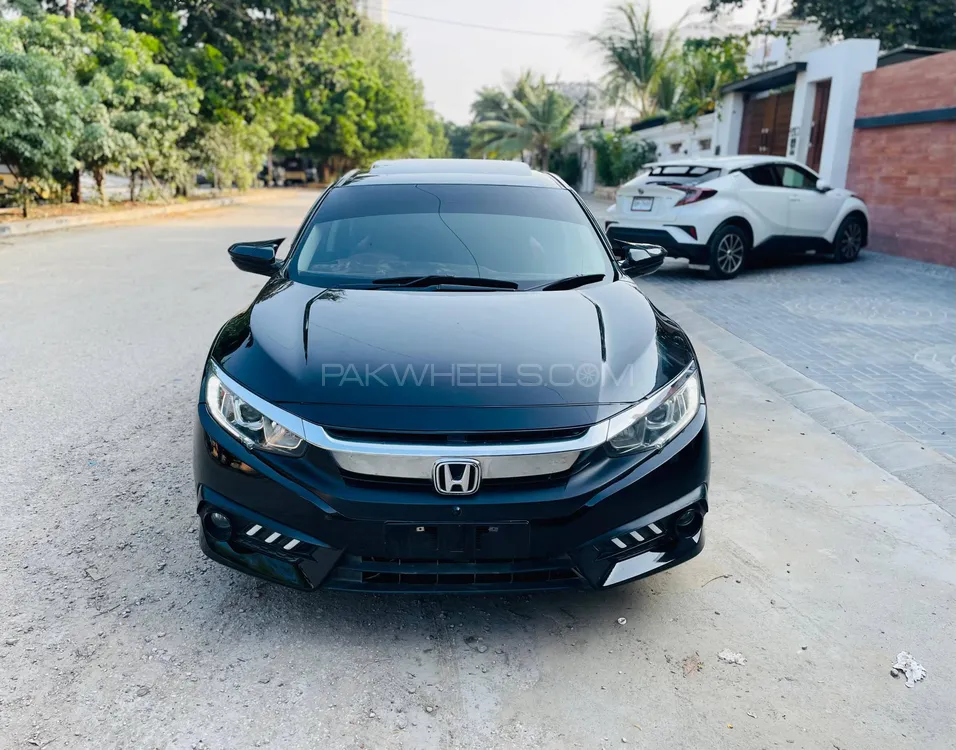 Honda Civic 2018 for Sale in Karachi Image-1