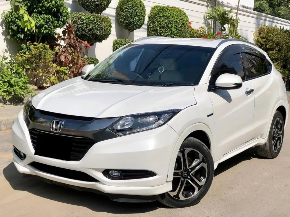 Honda Vezel 2014 for Sale in Karachi Image-1