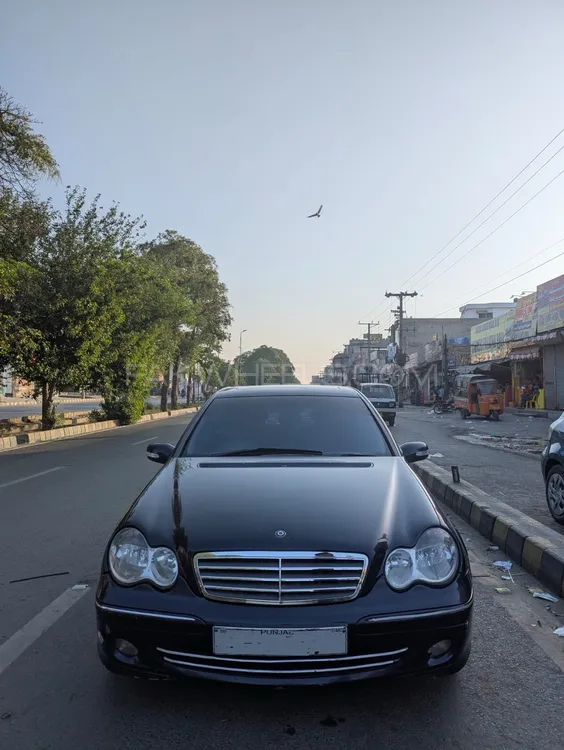 Mercedes Benz C Class 2002 for Sale in Lahore Image-1