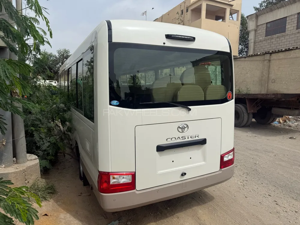 Toyota Coaster 2025 for Sale in Karachi Toyota Coaster 2025 for Sale in Karachi Image-5