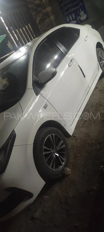 Toyota Corolla 2020 for Sale in Karachi Image-1