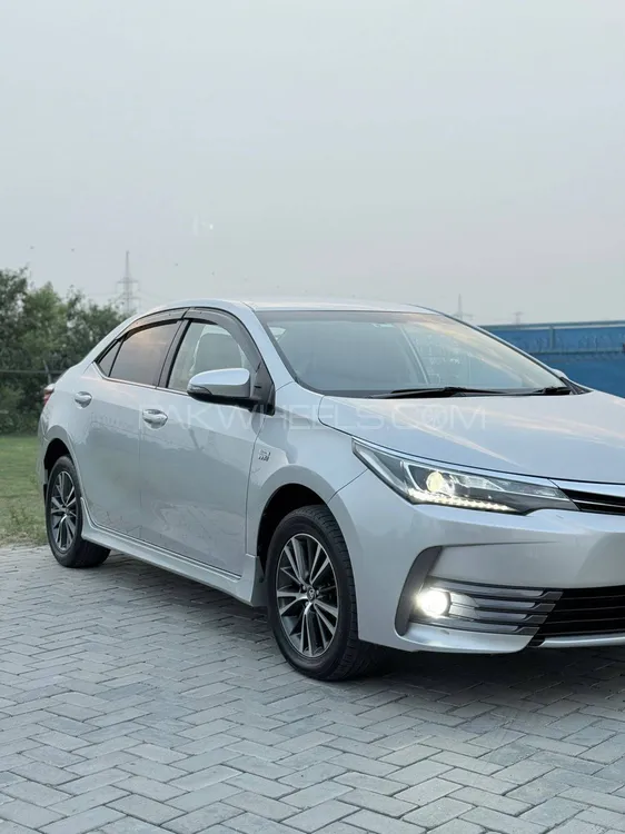 Toyota Corolla 2017 for Sale in Islamabad Image-1