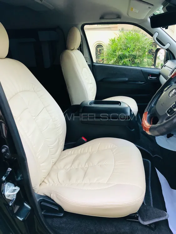 Toyota Hiace 2020 for Sale in Sialkot Toyota Hiace 2020 for Sale in Sialkot Image-10