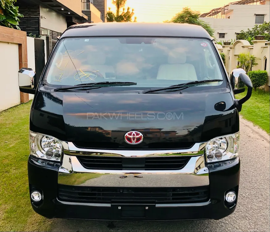 Toyota Hiace 2020 for Sale in Sialkot Image-1