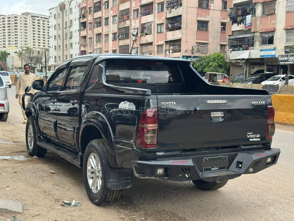 ٹویوٹا ہائیلکس 2011 for Sale in کراچی ٹویوٹا ہائیلکس 2011 for Sale in کراچی Image-7
