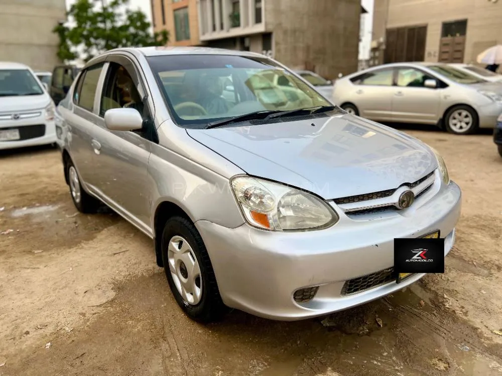 Toyota Platz 2003 for Sale in Karachi Image-1