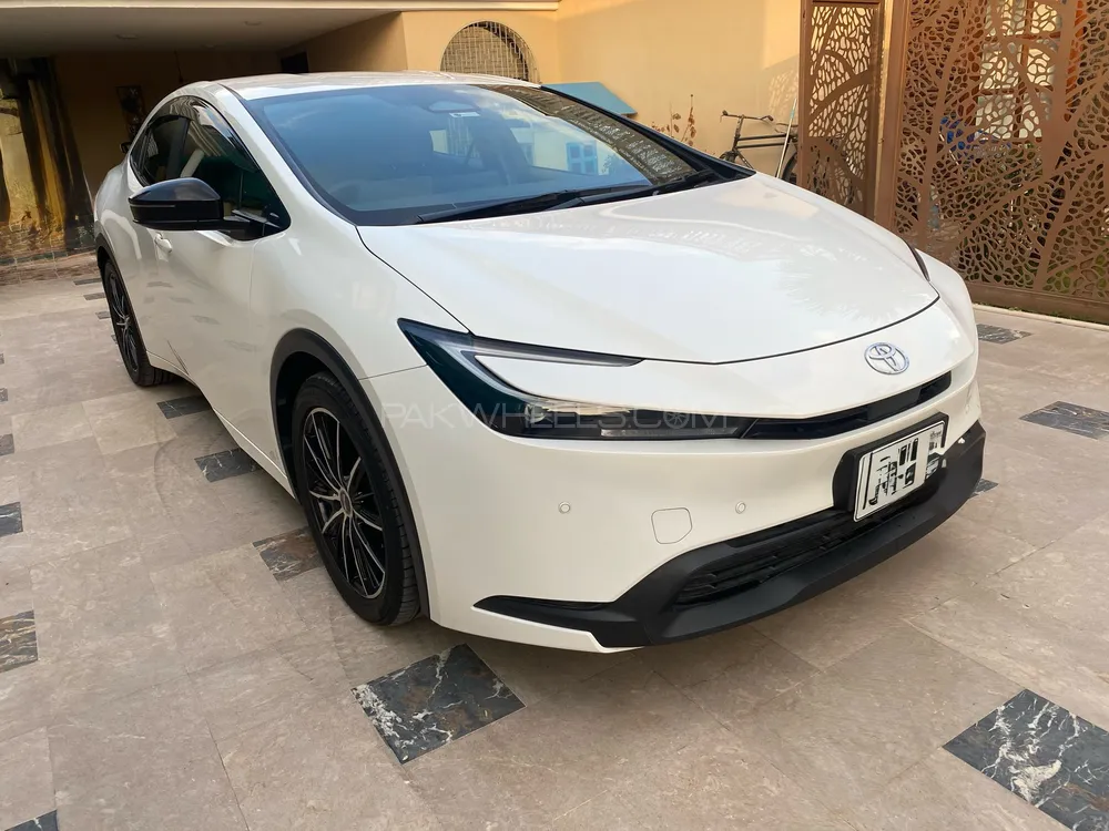 Toyota Prius 2023 for Sale in Islamabad Image-1