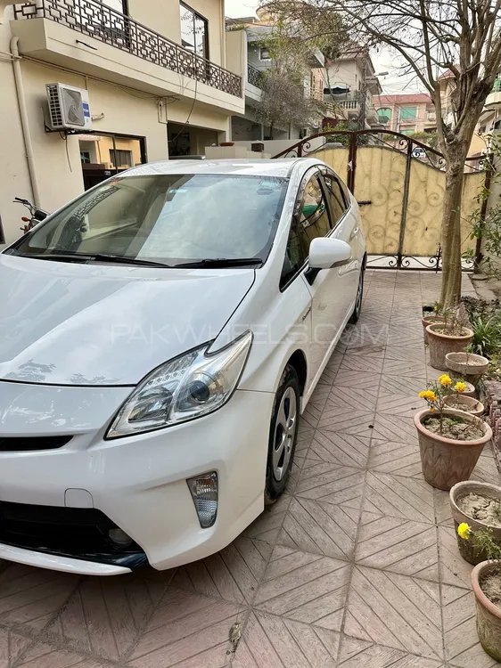 Toyota Prius 2015 for Sale in Rawalpindi Image-1
