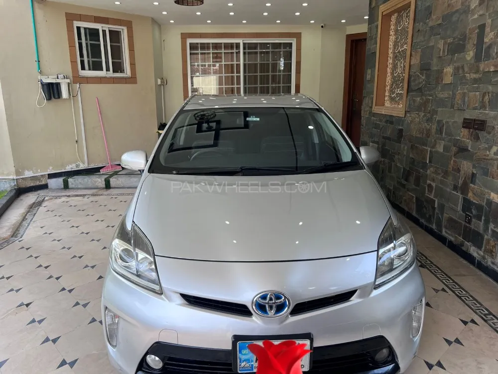 Toyota Prius 2015 for Sale in Rawalpindi Image-1