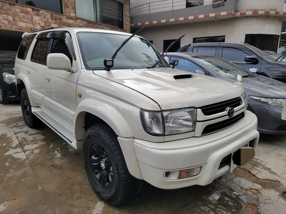Toyota Surf 2002 for Sale in Karachi Image-1