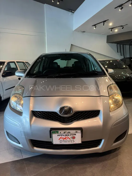 Toyota Vitz 2010 for Sale in Islamabad Image-1