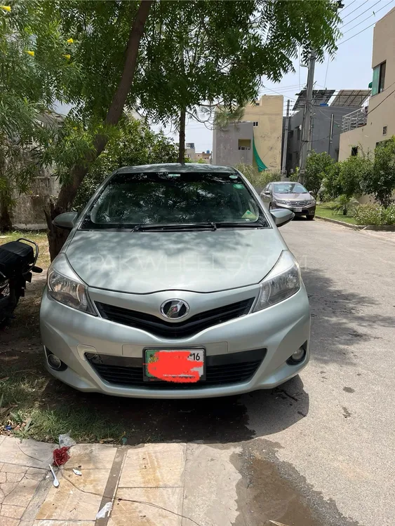Toyota Vitz 2016 for Sale in Lahore Image-1