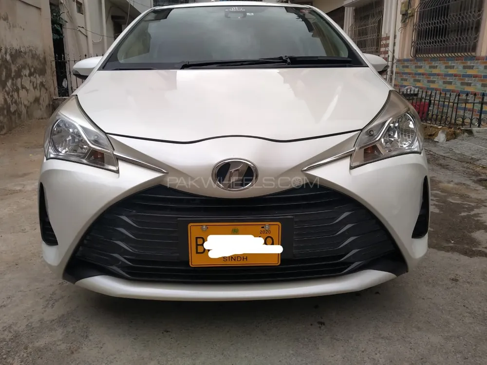 Toyota Vitz 2018 for Sale in Karachi Image-1