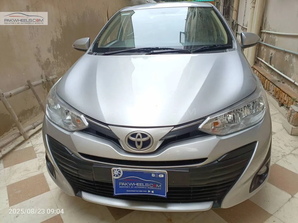 Toyota Yaris Sedan 2022 for Sale in Karachi Image-1