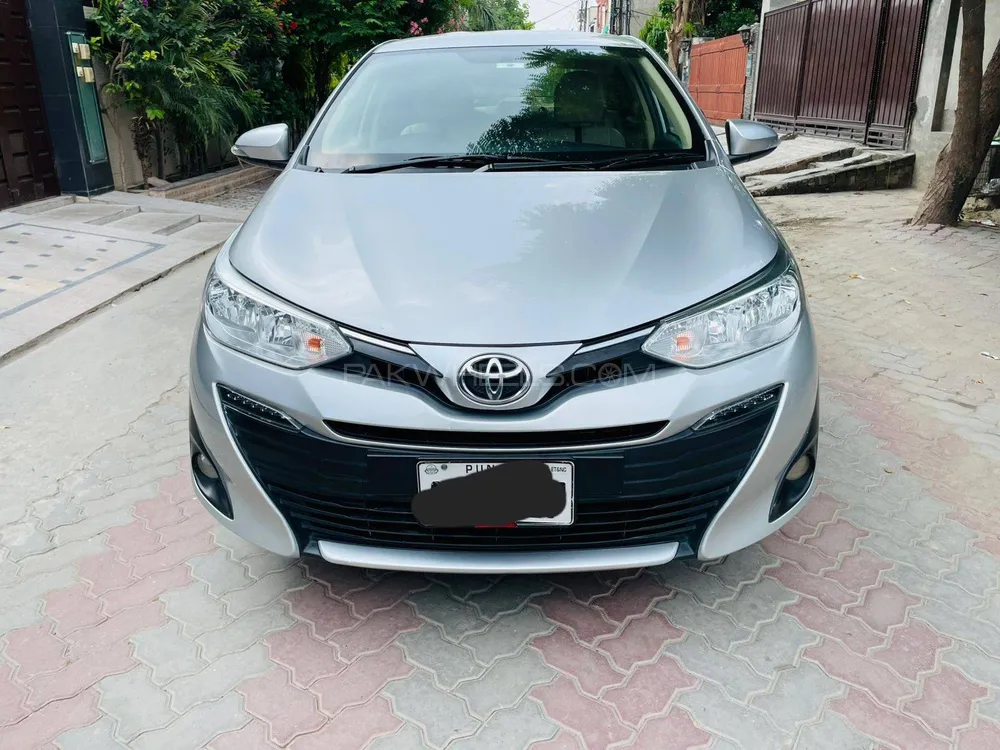 Toyota Yaris Sedan 2021 for Sale in Lahore Image-1