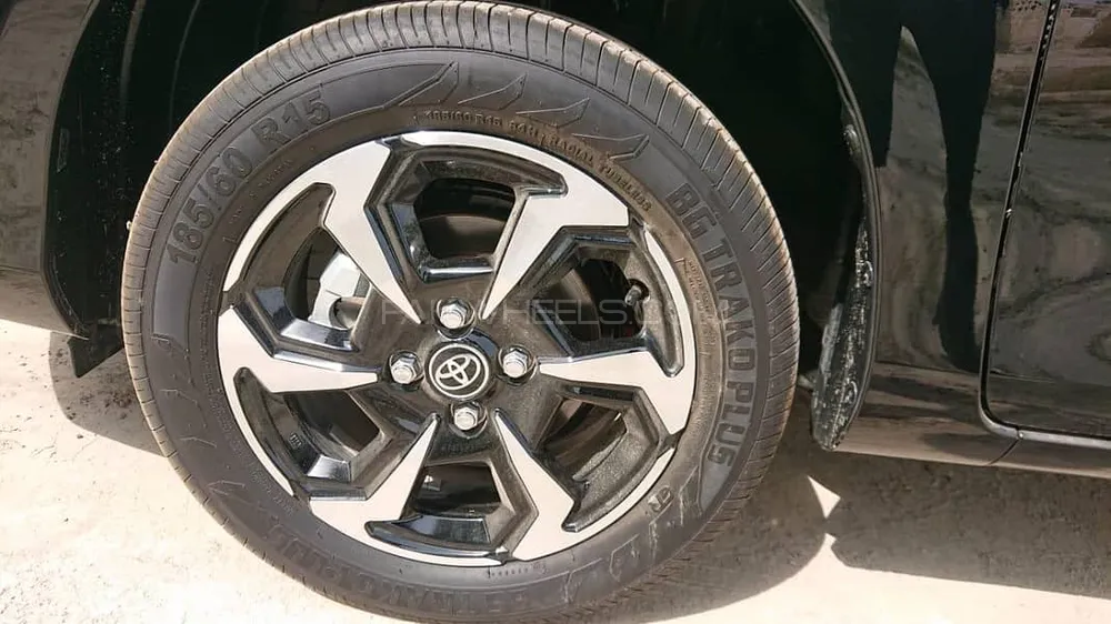 Toyota Yaris Sedan 2025 for Sale in Dera Ghazi Khan Image-1