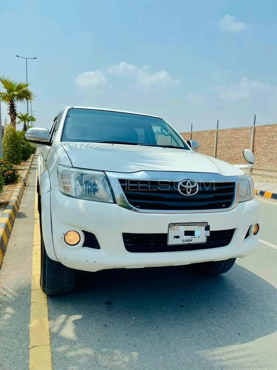 Toyota Hilux 2015 for Sale in D.G.Khan Image-1