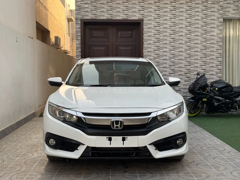 Honda Civic 2017 for Sale in Karachi Image-1