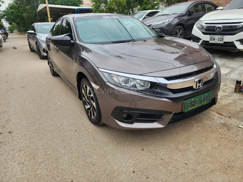 Honda Civic 2017 for Sale in Karachi Image-1